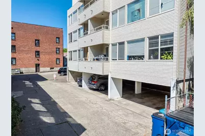 7919 Wallingford Avenue N, Seattle, WA 98103 - Photo 11