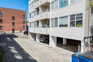 7919 Wallingford Ave N, Seattle, WA 98103 - Photo 11