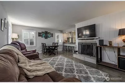 814 117th Street S, Tacoma, WA 98444 - Photo 5