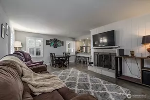 814 117th St S, Tacoma, WA 98444 - Photo 5