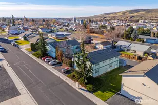 223 NE E St, Ephrata, WA 98823 - Photo 9