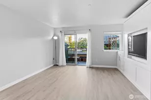 1125 E Olive St, Seattle, WA 98122 - Photo 11