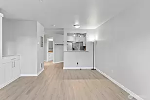 1125 E Olive St, Seattle, WA 98122 - Photo 9