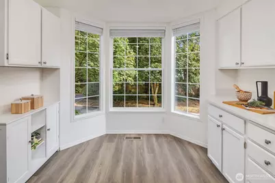 10215 NE 129th Lane, Kirkland, WA 98034 - Photo 17