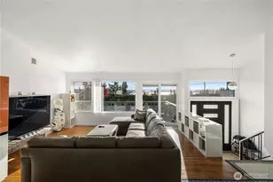 304 S 213th St, Des Moines, WA 98198 - Photo 5