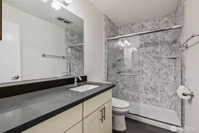 10410 NE 32nd Place #D103, Bellevue, WA 98004 - Photo 13