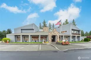 970 NE Saturn Ln, Bremerton, WA 98311 - Photo 31