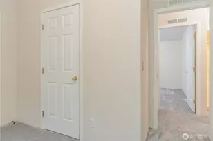 970 NE Saturn Ln, Bremerton, WA 98311 - Photo 19