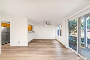 10026 NE 127th Pl, Kirkland, WA 98034 - Photo 13