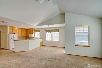 800 Farmington Drive #6, Burlington, WA 98233 - Photo 9