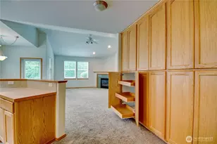 800 Farmington Dr, Burlington, WA 98233 - Photo 5