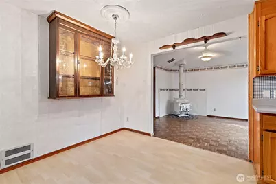 2420 S 132nd Street, SeaTac, WA 98168 - Photo 9