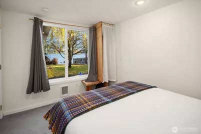 24410 Vashon Highway SW, Vashon, WA 98070 - Photo 15