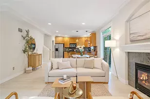 422 Federal Ave E, Seattle, WA 98102 - Photo 7