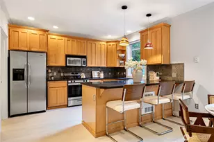 422 Federal Ave E, Seattle, WA 98102 - Photo 11