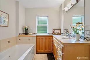 422 Federal Ave E, Seattle, WA 98102 - Photo 19