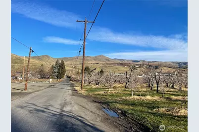 3765 Iroquois Lane, Wenatchee, WA 98801 - Photo 11