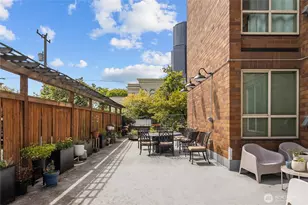 905 Cherry St, Seattle, WA 98104 - Photo 23