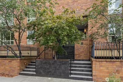 905 Cherry Street #701, Seattle, WA 98104 - Photo 3