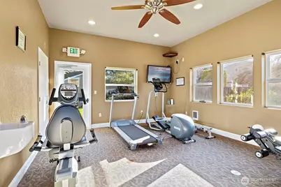1215 S 237th Lane #1308, Des Moines, WA 98198 - Photo 33