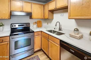 1215 S 237th Ln, Des Moines, WA 98198 - Photo 5