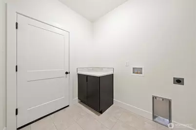 1513 N 7th Avenue NE, Quincy, WA 98848 - Photo 3