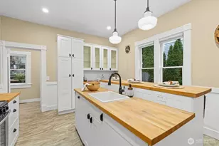 2016 14th Ave W, Seattle, WA 98119 - Photo 11