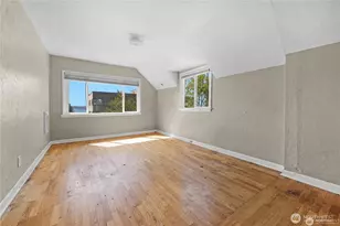 215 W Kinnear Pl, Seattle, WA 98119 - Photo 25