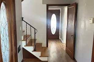 215 W Kinnear Pl, Seattle, WA 98119 - Photo 7