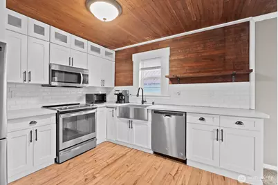 1025 S 84th Street, Tacoma, WA 98444 - Photo 5