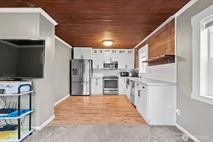 1025 S 84th St, Tacoma, WA 98444 - Photo 3