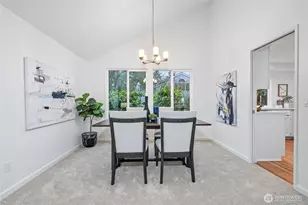 24221 SE 38th Pl, Sammamish, WA 98029 - Photo 7