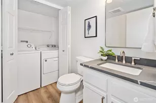 24221 SE 38th Pl, Sammamish, WA 98029 - Photo 15