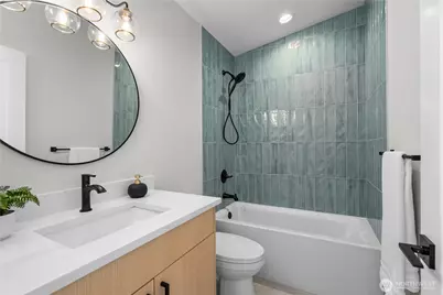 9228 B 22nd Avenue SW, Seattle, WA 98106 - Photo 15