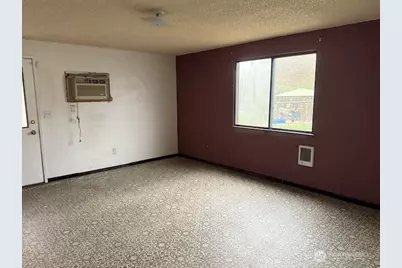 314 Liberty Avenue, Granger, WA 98932 - Photo 11