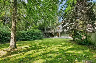 18901 61st Ave NE, Kenmore, WA 98028 - Photo 23