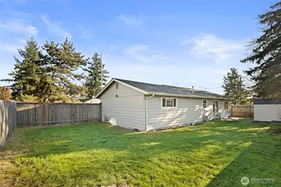 12162 Ainsworth Avenue S, Tacoma, WA 98444 - Photo 11