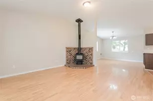 15914 86th Ave Ct E, Puyallup, WA 98375 - Photo 3