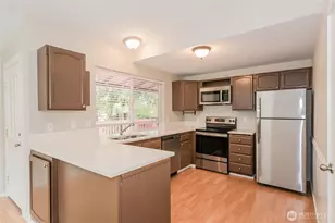 15914 86th Ave Ct E, Puyallup, WA 98375 - Photo 9