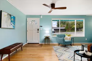 2106 E Ave, Anacortes, WA 98221 - Photo 9