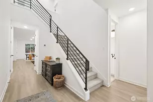 20410 154th St E, Bonney Lake, WA 98391 - Photo 5