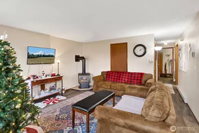 908 Liberty Street, Lynden, WA 98264 - Photo 7