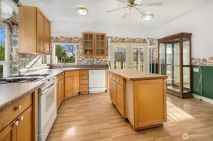 2803 NW 65th St, Seattle, WA 98117 - Photo 5