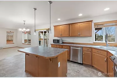 9618 S 237th Street, Kent, WA 98031 - Photo 11