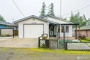 1030 11th St, Port Townsend, WA 98368 - Photo 1