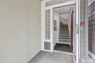 4322 NE 5th Ct, Renton, WA 98059 - Photo 3