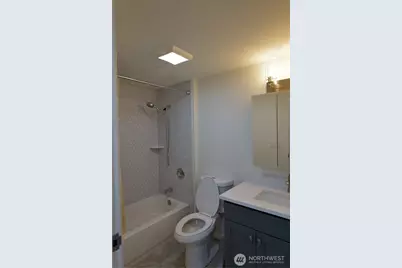 2100 3rd Avenue #1804, Seattle, WA 98121 - Photo 9