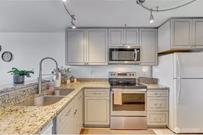 5000 Lake Washington Boulevard NE #F-105, Renton, WA 98056 - Photo 11