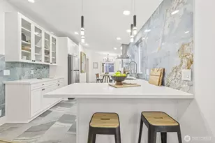 2525 SW 102nd Ln, Seattle, WA 98146 - Photo 17