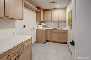 8904 SE 58th St, Mercer Island, WA 98040 - Photo 19